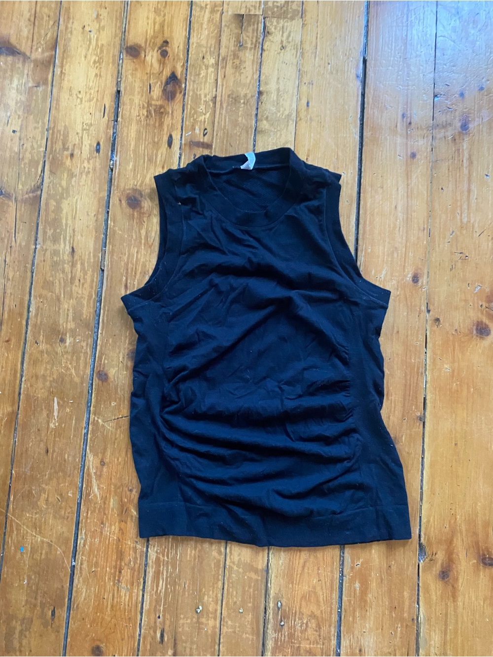 Tablets Sleeveless Black Ruched Tank Women's Top